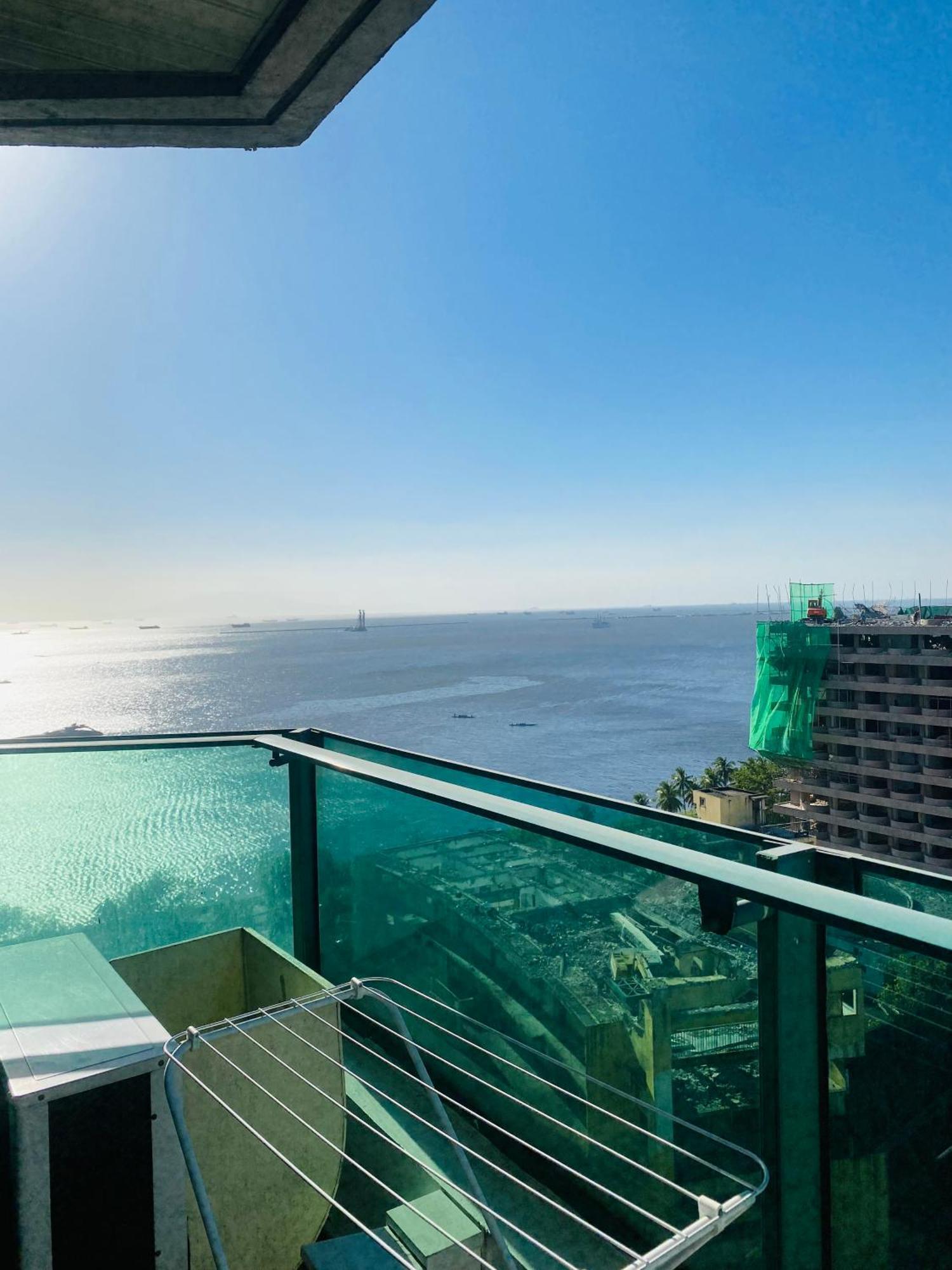 Baywatch Tower Otel Manila Dış mekan fotoğraf